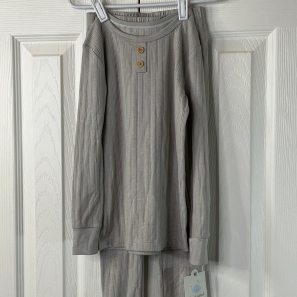 Cloud Island - 2pc Solid Pointelle Snug Fit
Pajama Set Gray Size 5T - Picture 3 of 7